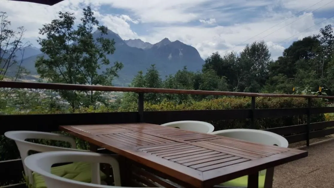 Studio sympa avec terrasse , maxi 4 pers.Briançon
